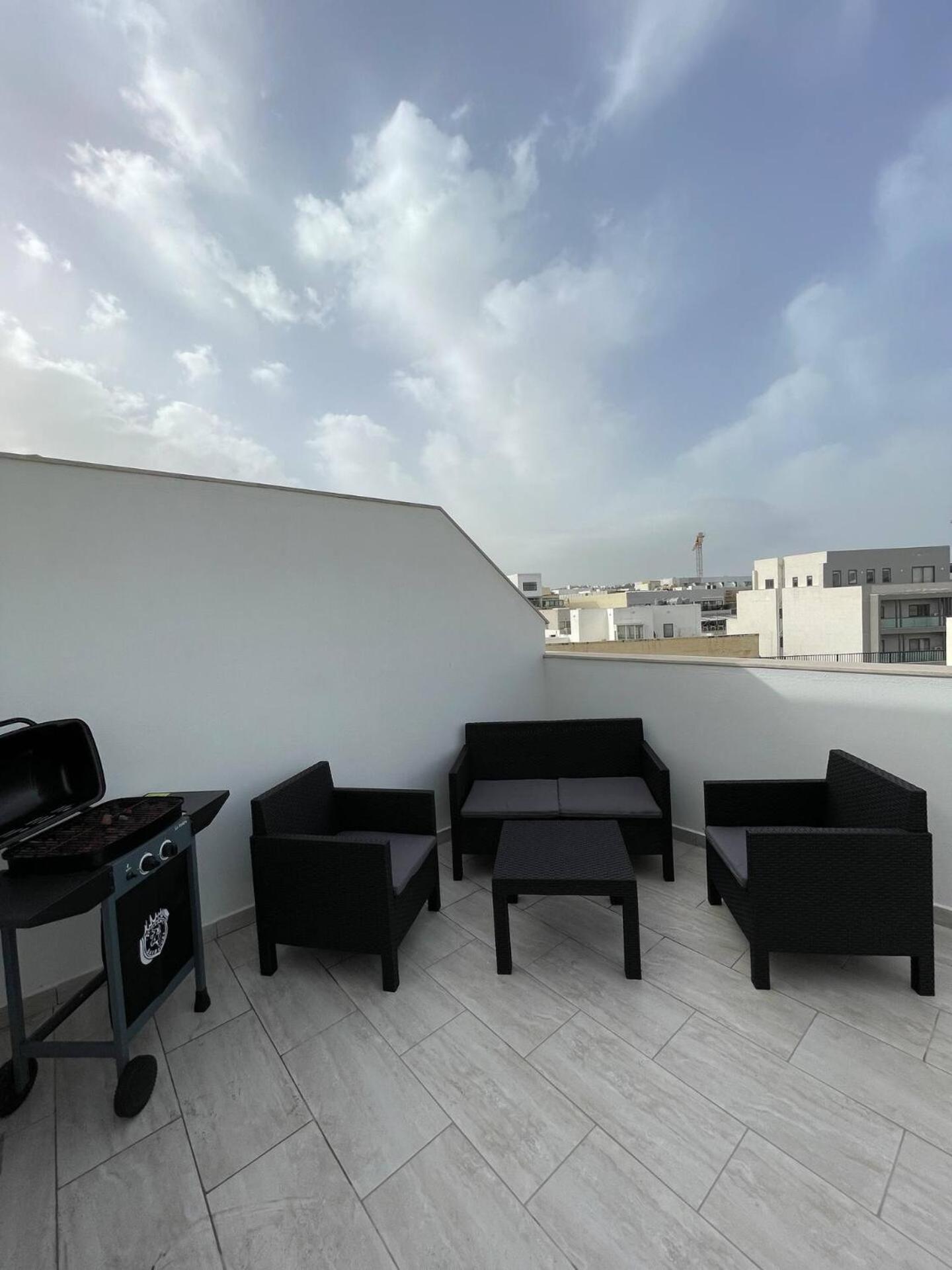 Beautiful Central Penthouse 1Br Ta Xbiex Экстерьер фото
